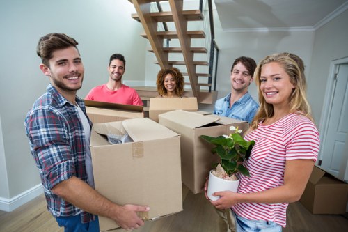 Removal van service for moving items in Finsbury Park