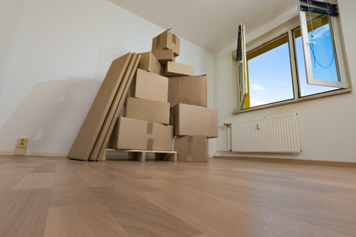 Removal team assessing safety at the start of a move